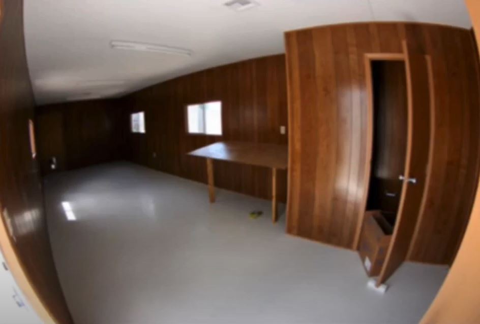 12x60 Interior